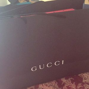 Gucci black pumps with removable pearl design